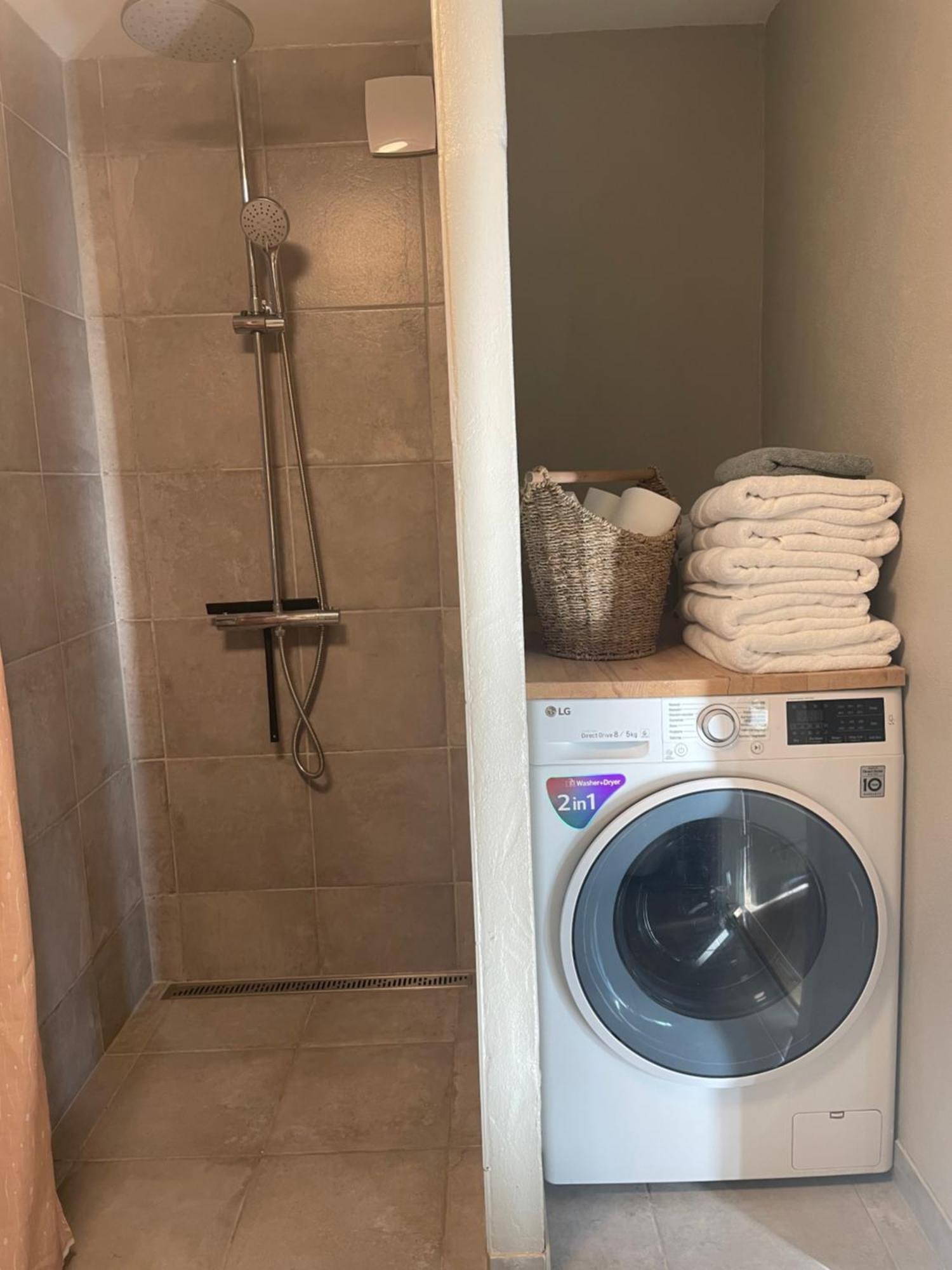 أودنسه Baekgaarden 3 Rooms Apartment - Old Farm House المظهر الخارجي الصورة